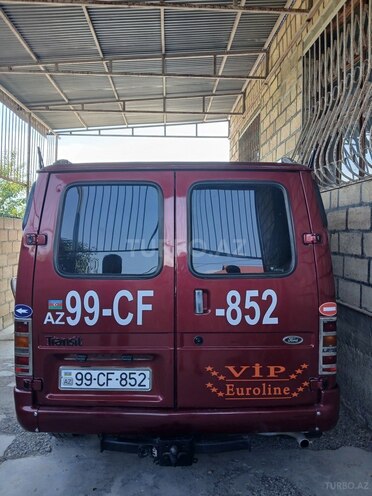 Ford Transit-4