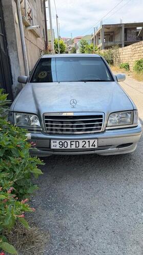 Mercedes C 200-1