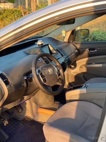 Toyota Prius-8