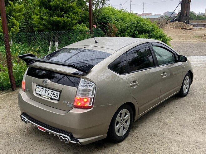 Toyota Prius-11