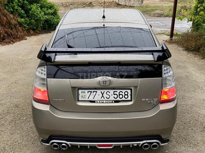 Toyota Prius-6