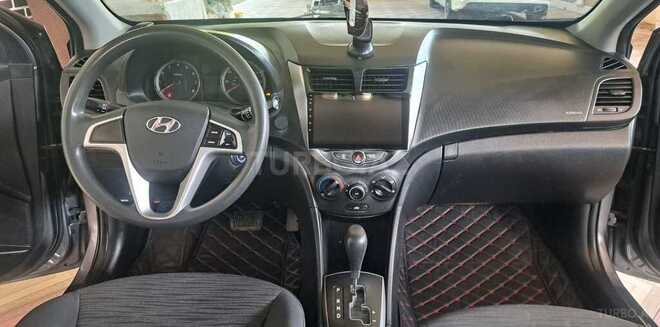 Hyundai Accent-6