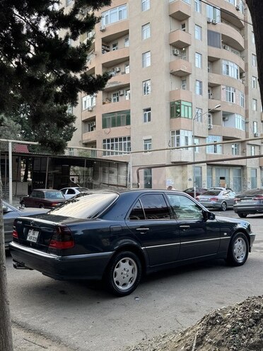 Mercedes C 240-6