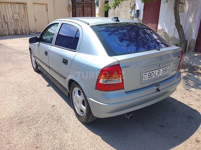 Opel Astra-11