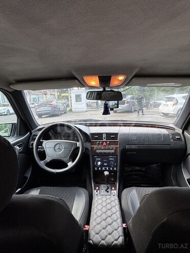 Mercedes C 240-11