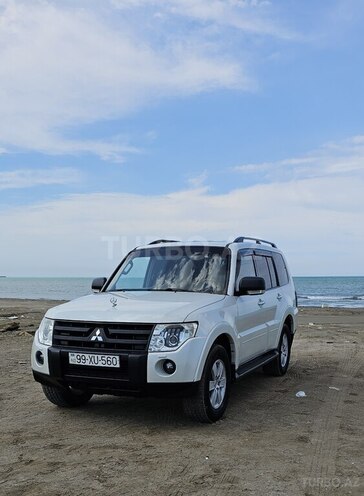 Mitsubishi Pajero-1
