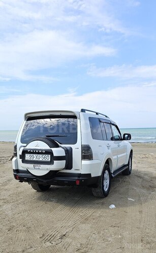 Mitsubishi Pajero-3