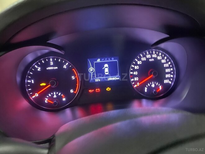 Kia K5-4