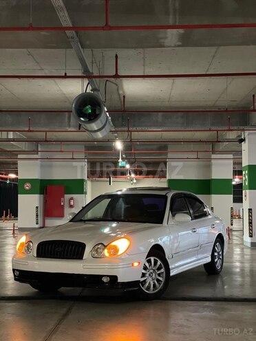 Hyundai Sonata-1