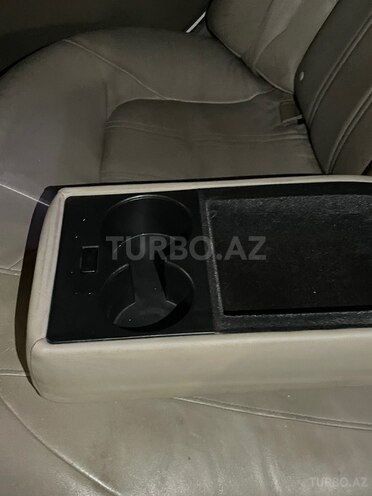 Hyundai Sonata-12
