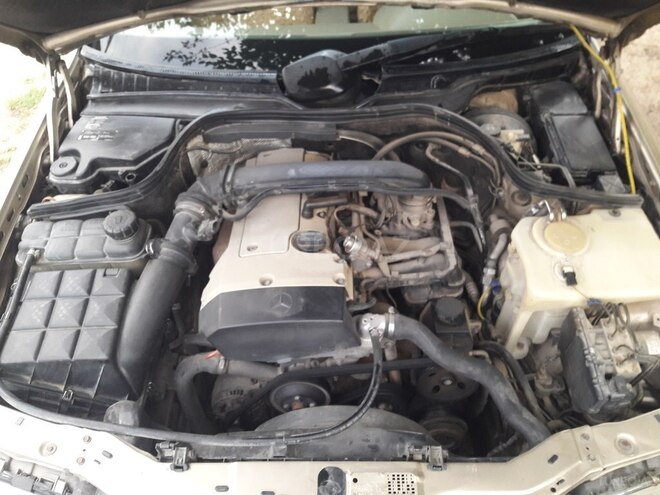 Mercedes C 200-4