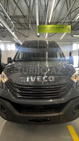 Iveco 35C15-22