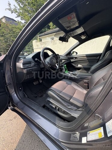 Honda Accord-13