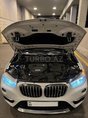 BMW X1-6
