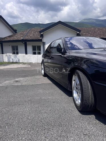 BMW 525-4