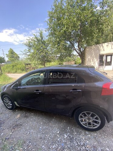 Kia Rio-6