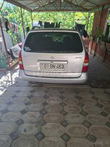Opel Astra-2