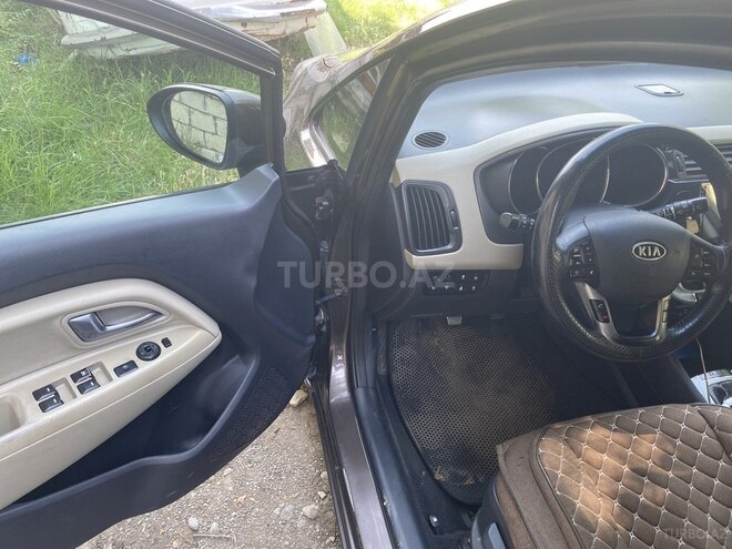 Kia Rio-8