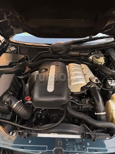 Mercedes E 220-5