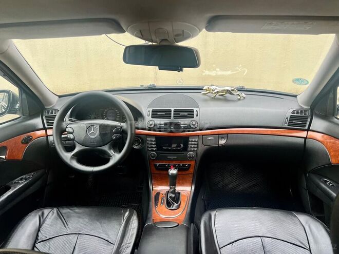 Mercedes E 220-3