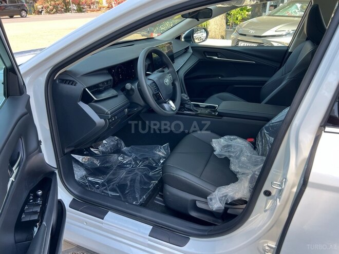 Toyota Camry-8