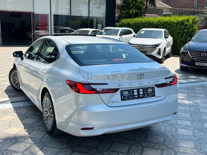 Toyota Camry-7