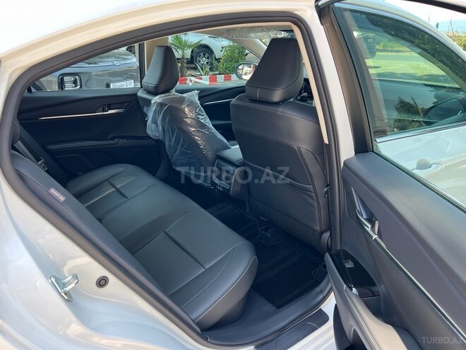 Toyota Camry-10