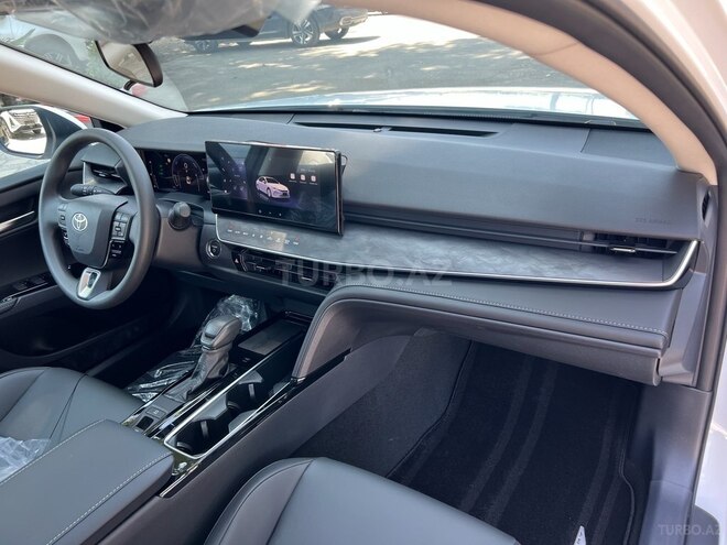 Toyota Camry-12
