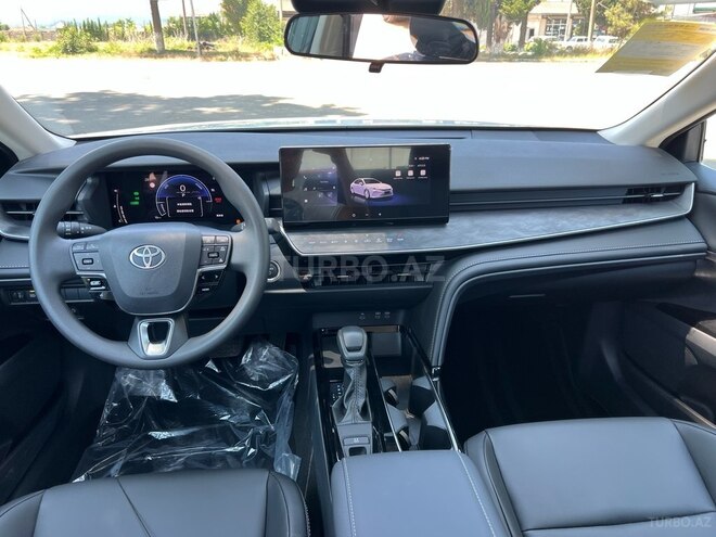 Toyota Camry-14