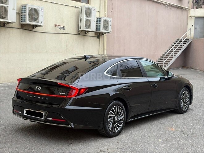 Hyundai Sonata-5