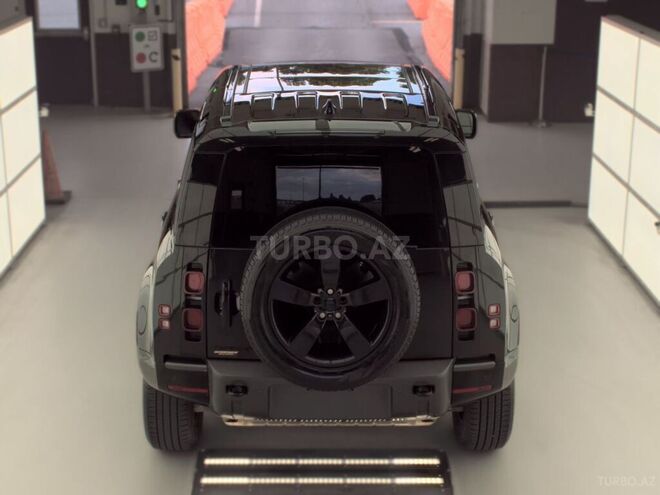 Land Rover Defender-4