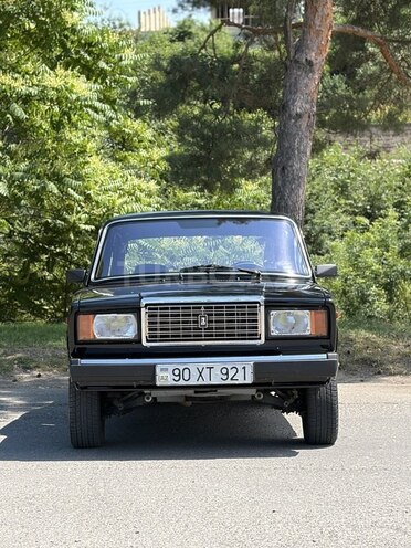 LADA (VAZ) 2107-2