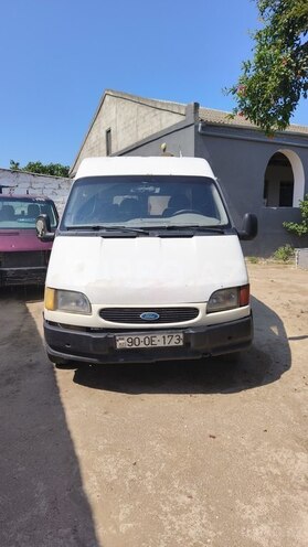 Ford Transit-1