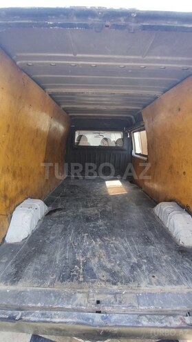 Ford Transit-4