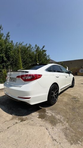 Hyundai Sonata-6