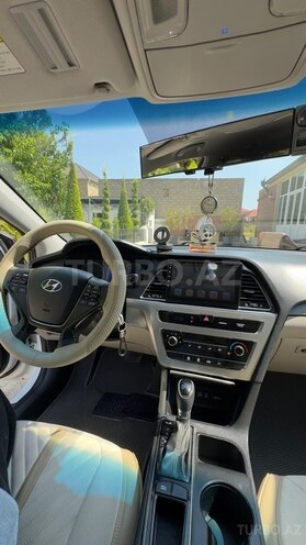 Hyundai Sonata-18