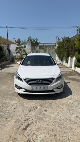 Hyundai Sonata-12