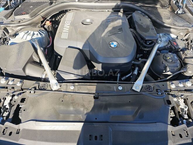 BMW 530-12