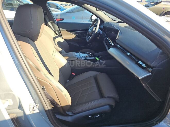 BMW 530-10