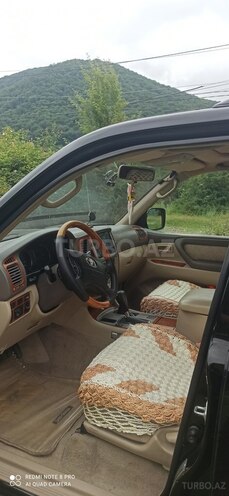 Toyota Land Cruiser-7