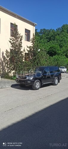 Toyota Land Cruiser-9