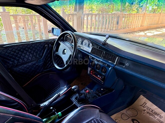Mercedes 190-8