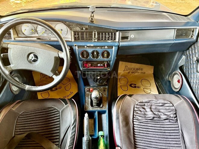 Mercedes 190-9