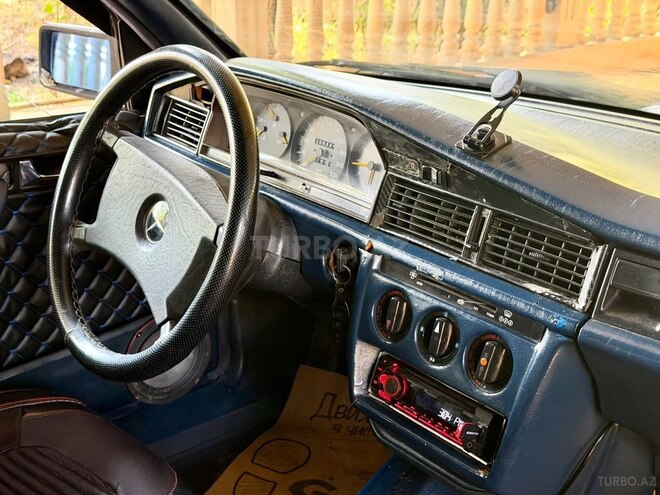 Mercedes 190-7