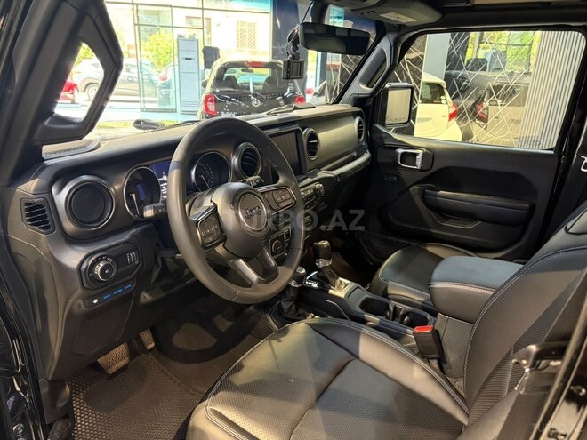 Jeep Wrangler-27