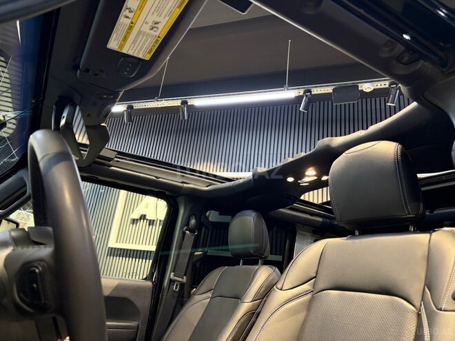 Jeep Wrangler-22