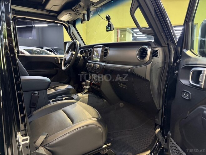 Jeep Wrangler-19