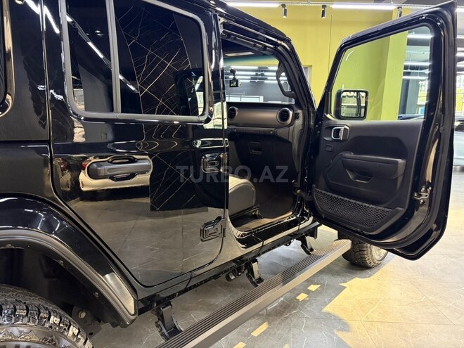 Jeep Wrangler-20