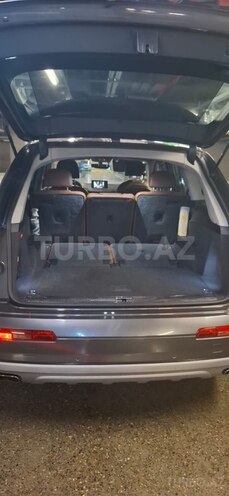 Audi Q7-7