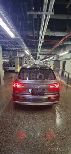 Audi Q7-2